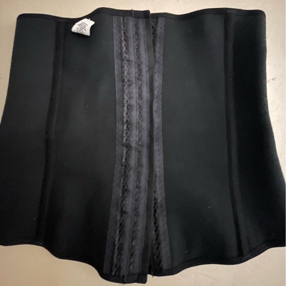 Cocoon 1512 Colombian Latex Girdle 2 Rows of Hooks - Picture 5 of 10